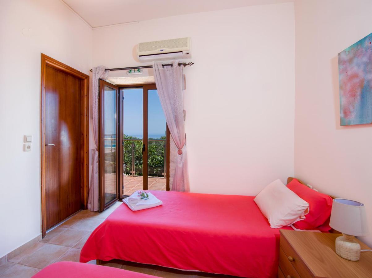 Villa Kourouni スタロス エクステリア 写真