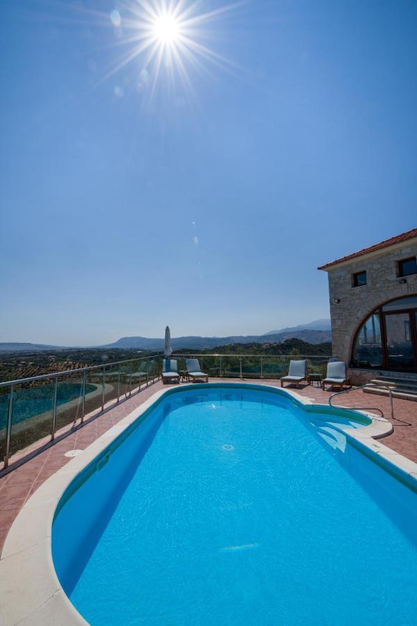 Villa Kourouni スタロス エクステリア 写真